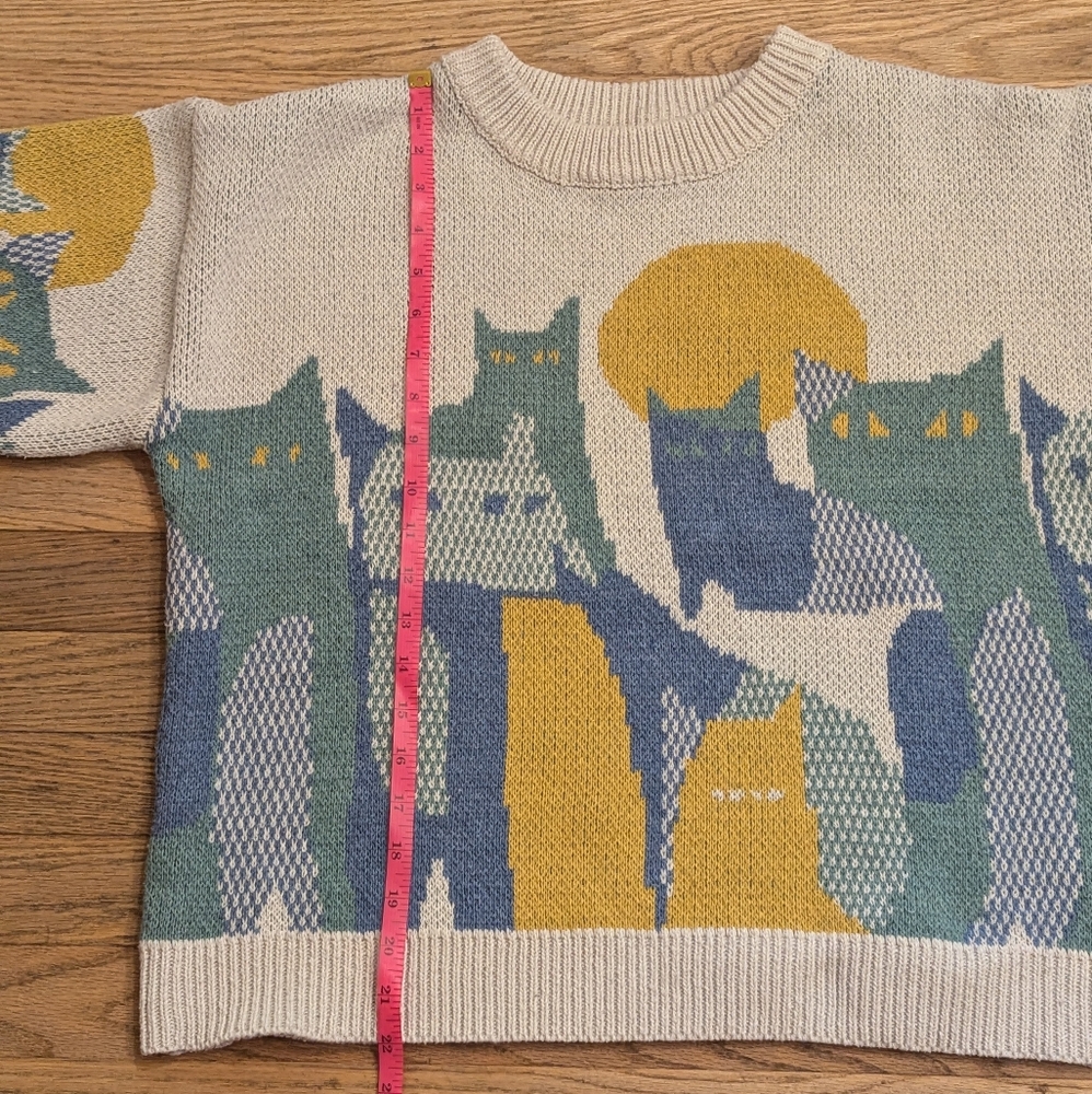 Vintage Cream Sweater with Blue, Green and Yellow Cat Motif - Picture 2 of 8